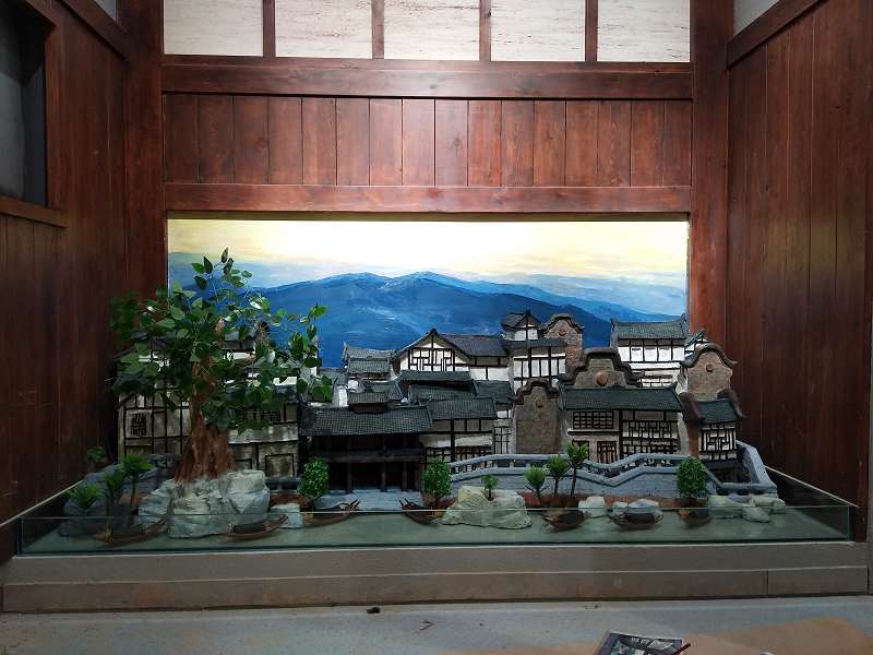 自贡沿滩工业园区《仙市古镇》雕塑-BBIN宝盈集团景观雕塑制作